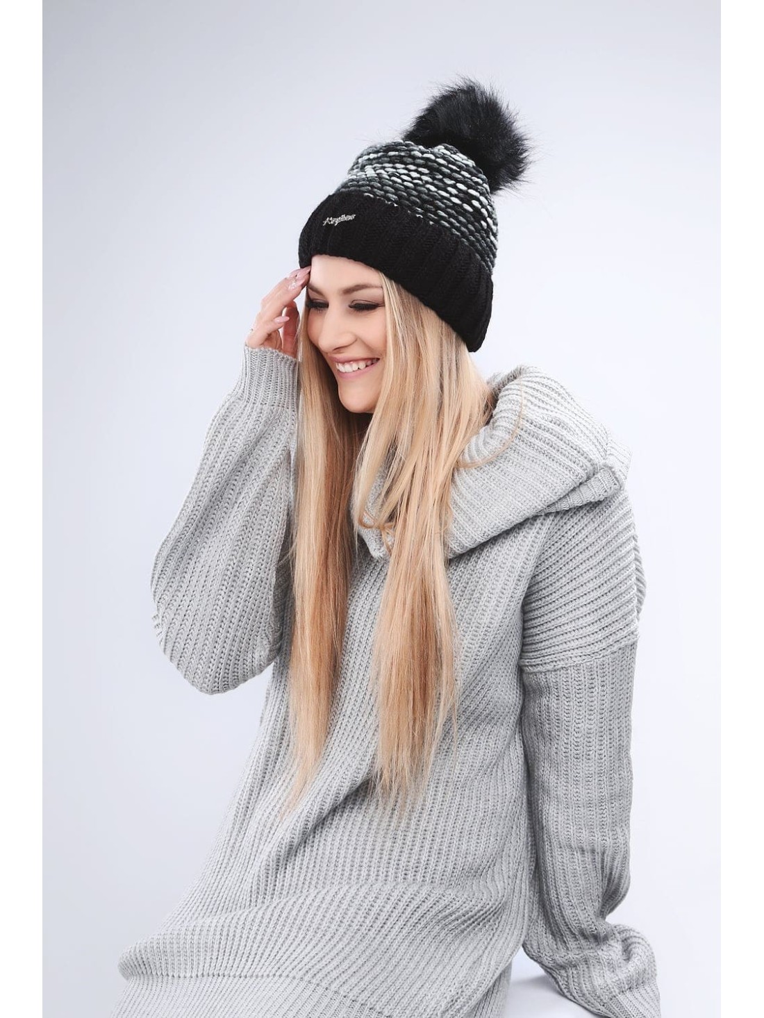 Schwarze Wintermütze mit Umschlag C11 – Online-Shop – Boutique